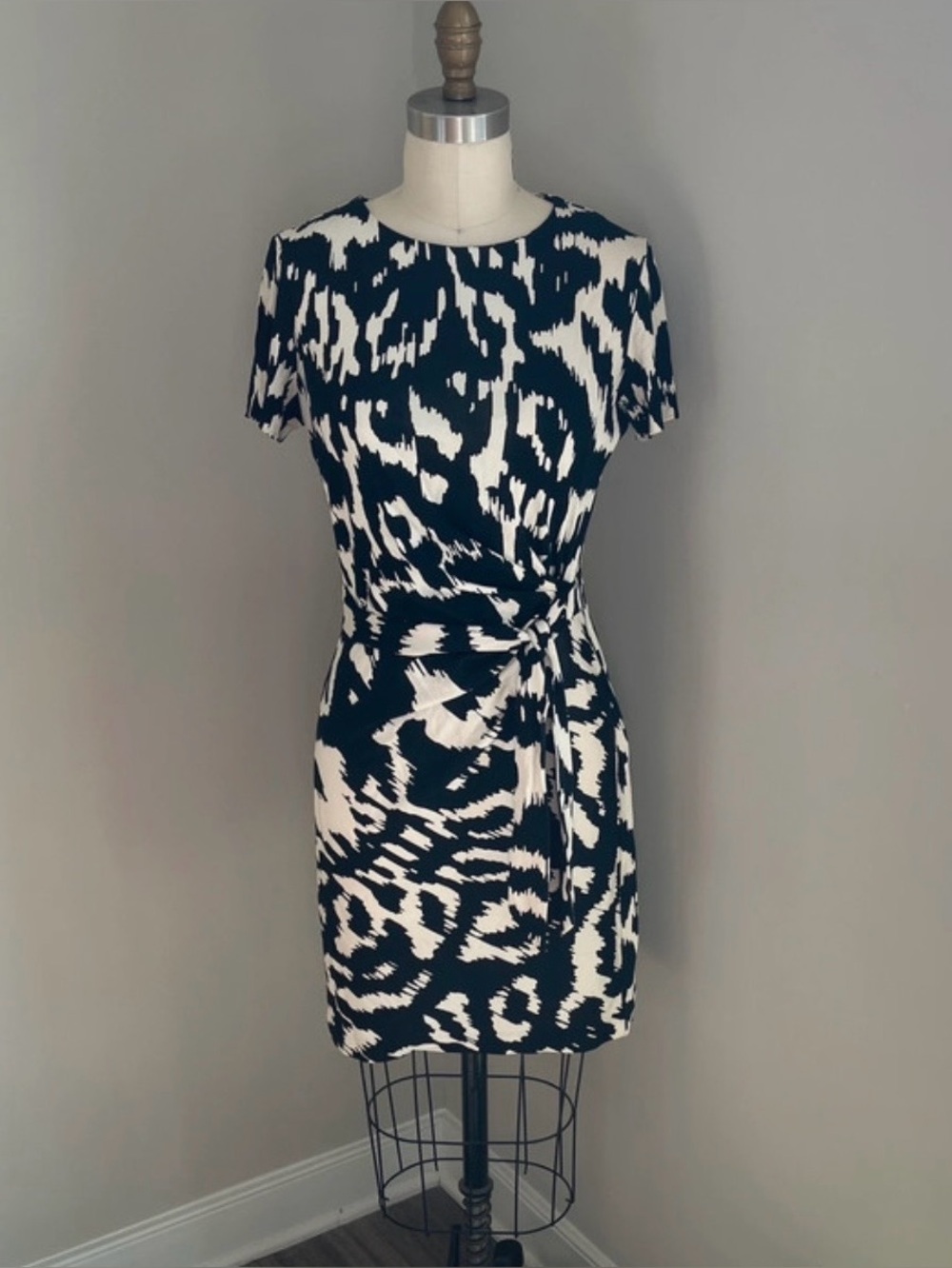 Diane von furstenberg zoe dress small 8 black beige cream